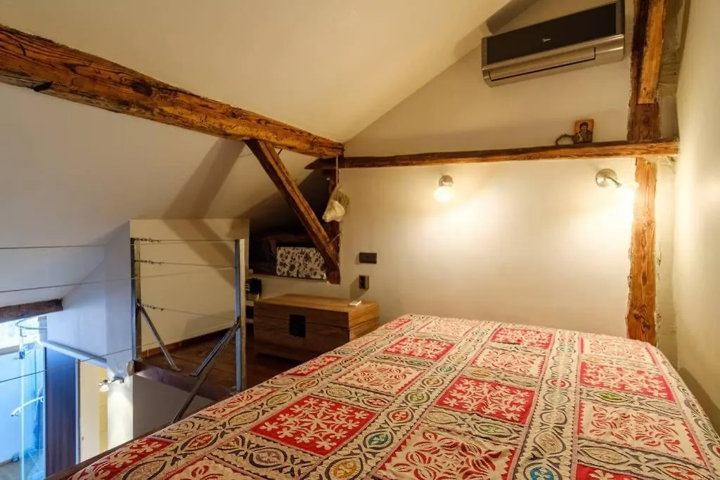 ~The Gallery ~ Art Studio In The Heart Of Sofia Apartment